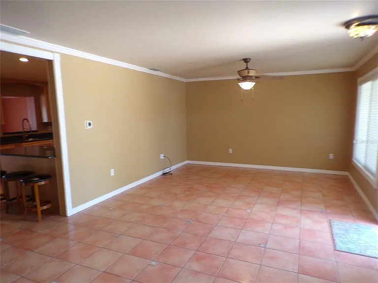 270 Belaire Ct — Photo 13