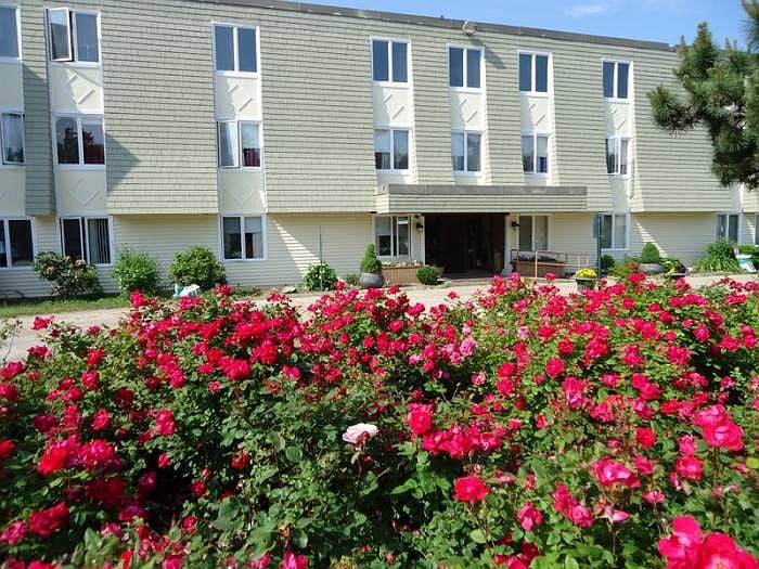 Front bldg pic