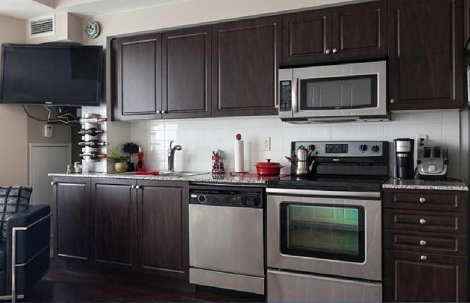 2nd image of 885 Boylston St