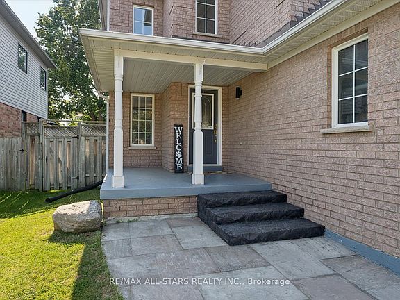 3rd image of 36 Burnaby Dr