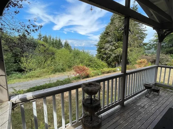 253 7th Street, Clallam Bay, WA 98326