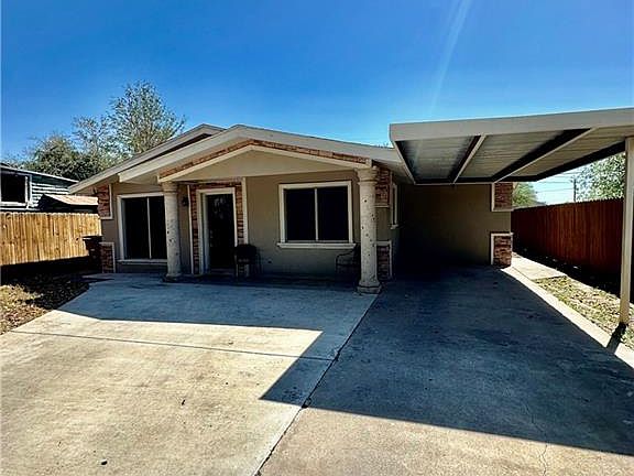 2nd image of 1014 E Peter St