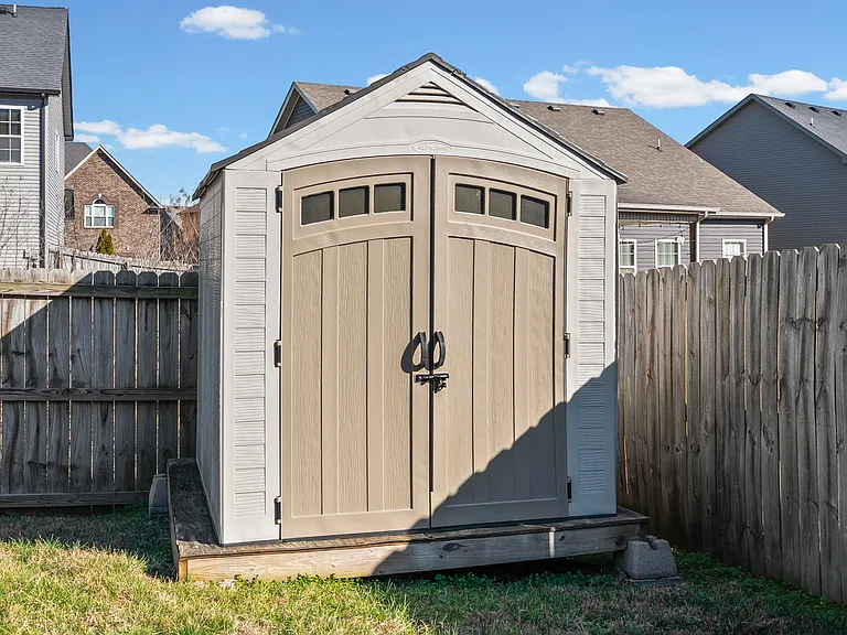 3747 Windmill Dr — Photo 36