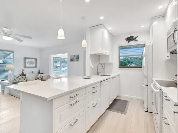 1307 High Point Way SE #D, Delray Beach, FL 33445