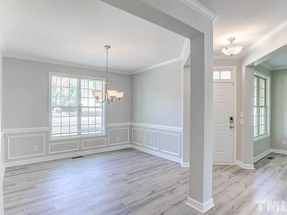 5th image of 426 Oak Alley Trl