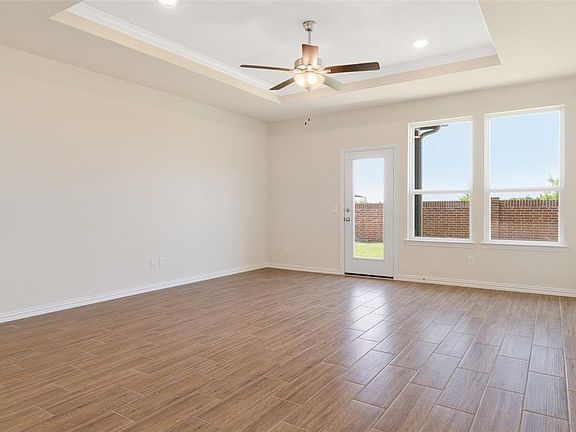 4th image of 110 Austero Dr