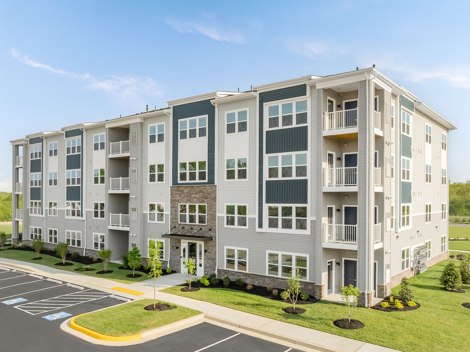 8251 Drive Unit L — Compass Pointe Golf Courses
