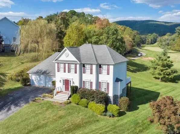 1320 Coronado Dr, Salem, VA 24153