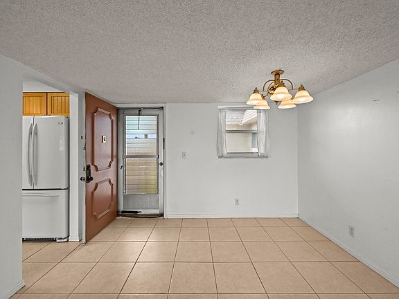 4th image of 715 Lori Drive #307