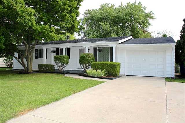 1st image of 26902 Whiteside Dr