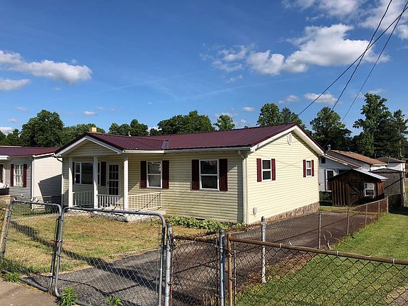 2nd image of 122 Johnson St