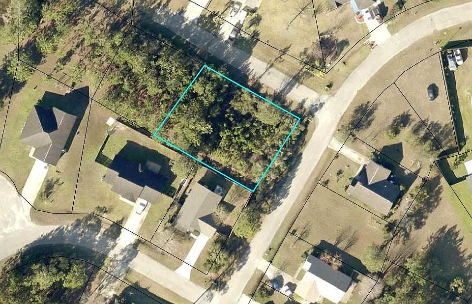 1st image of 20 Lakefront Dr