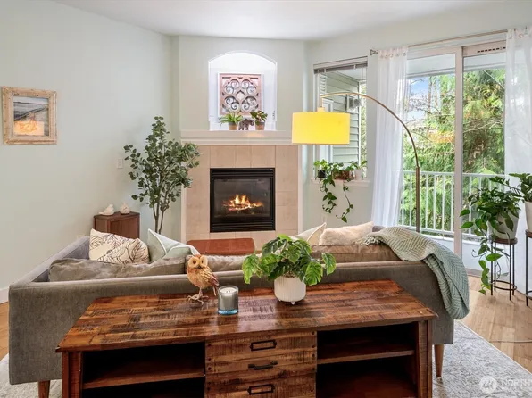 12712 Admiralty Way #E203, Everett, WA 98204