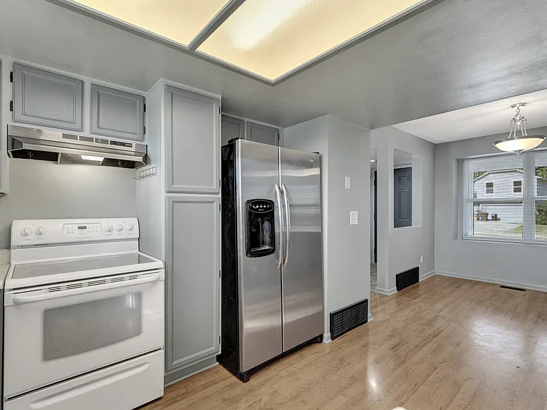 4440 Bramble Ln — Photo 8