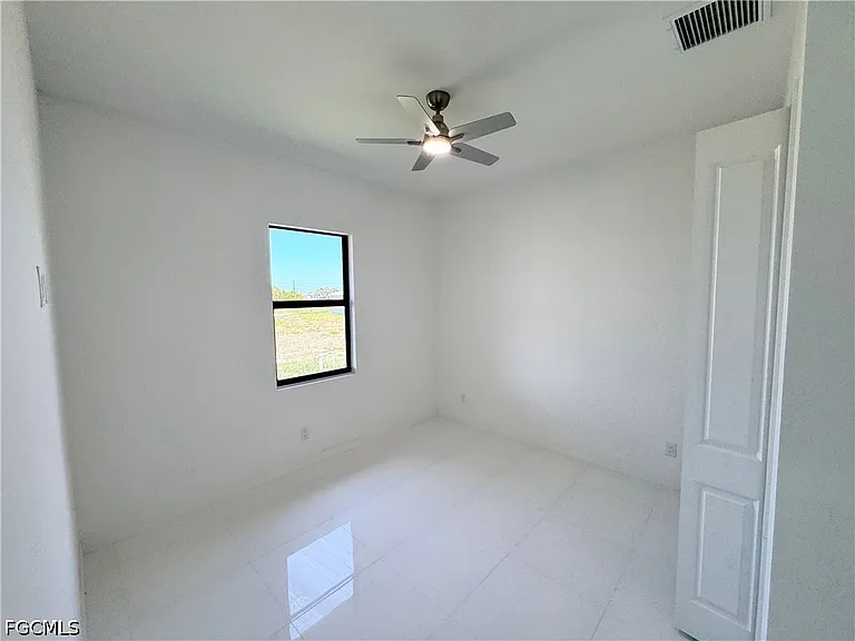 3032 NW 41st Ave — Photo 7