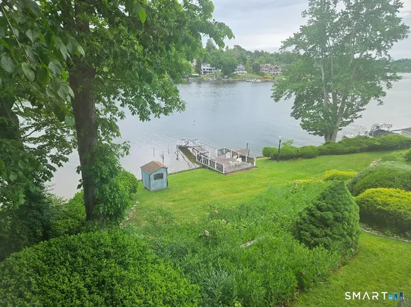 68 Arrowhead Road, Brookfield, CT 06804
