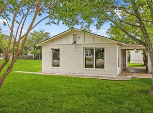 875 E Brenham St, Giddings, TX 78942