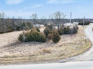 54 Foothills Trl, Linn Valley, KS 66040