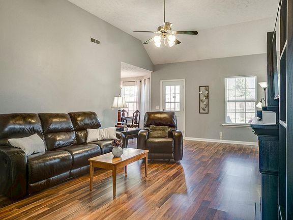 5th image of 1234 Shannon Ln