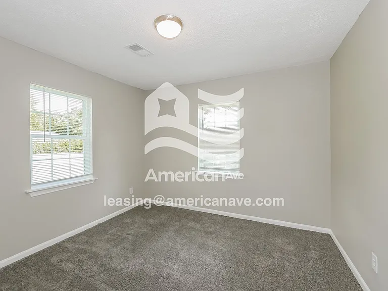 1414434_011_wm_-_bedroom_12917107.jpg
