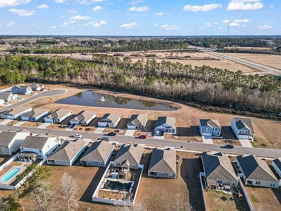 3rd image of 323 Woodcross Court