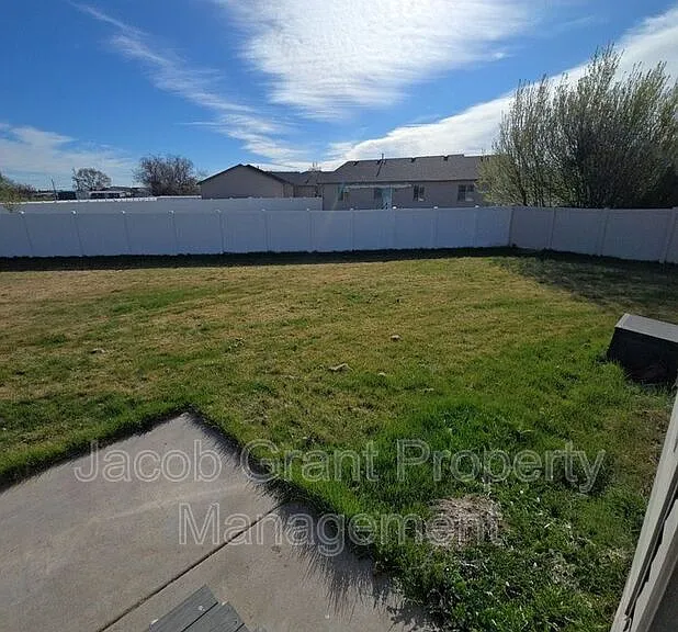3908 Brighton Cir — Photo 14
