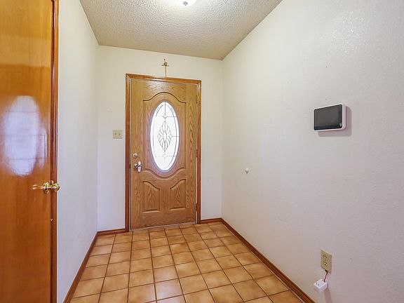 3rd image of 773 Montwood Ct