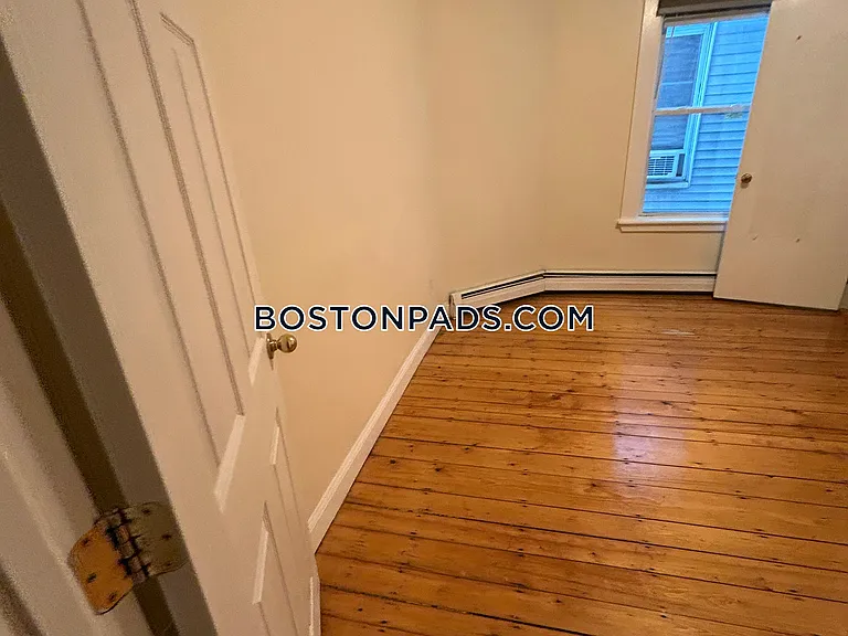 64 Pleasant St #1 — Photo 39