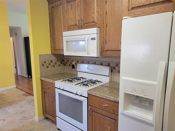 2nd image of 2402 Sand Plum Drive
