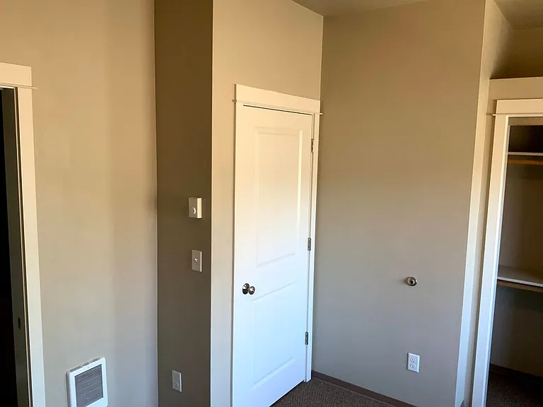 585 E 14th Ave #5 — Photo 14