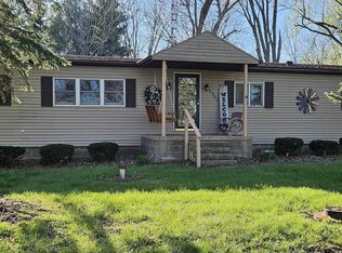 1361 Woods Ln, Jacksonville, IL 62650