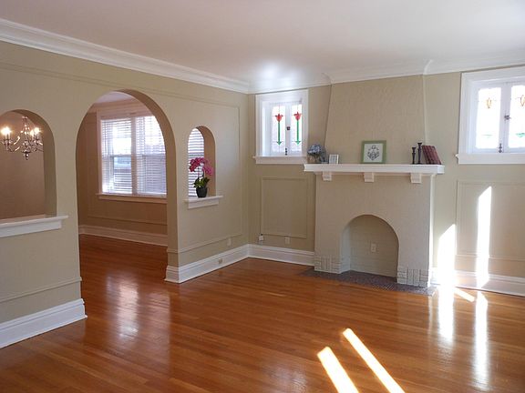 4th image of 7533 Parkdale Ave #2SE