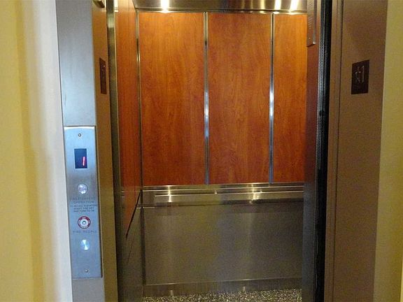 2nd image of 111 S Centre Ave APT 1KK