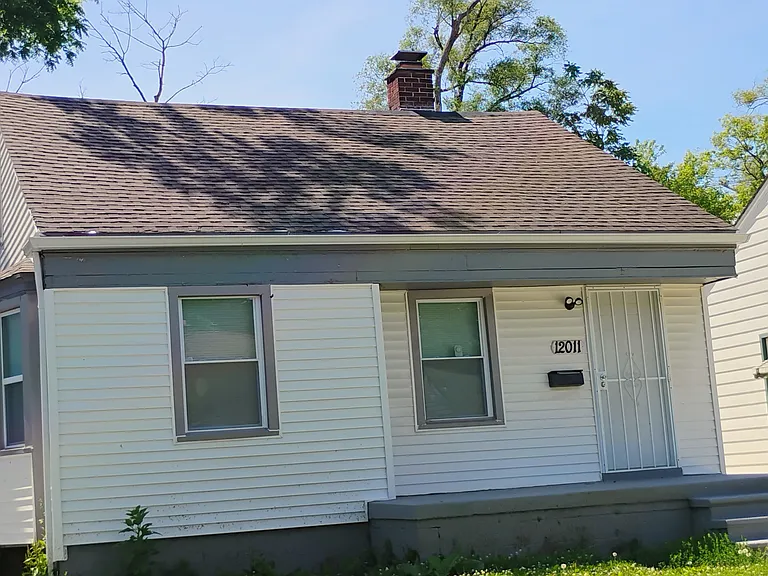 12011 Plainview Ave — Photo 1