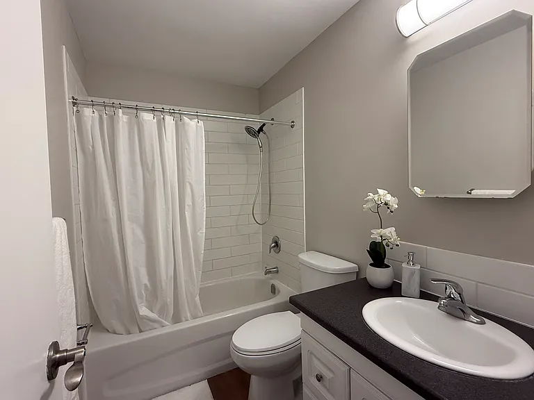 89 Raymond St — Photo 11