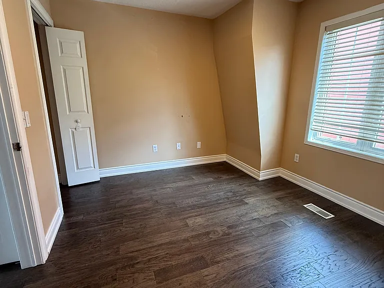 262 Saint Helens Ave #213 — Photo 8