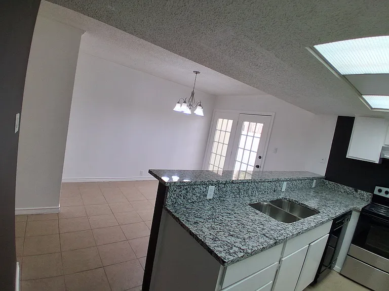 1000 S Williams Ave #5 — Photo 10