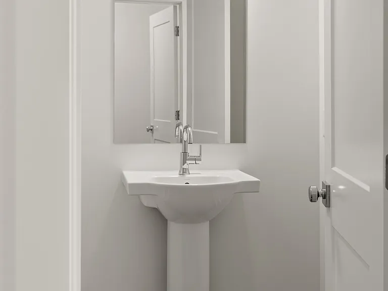 504 Edwin St #18 — Photo 7
