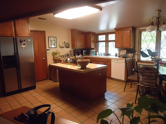 2nd image of 1433 El Tejon Way
