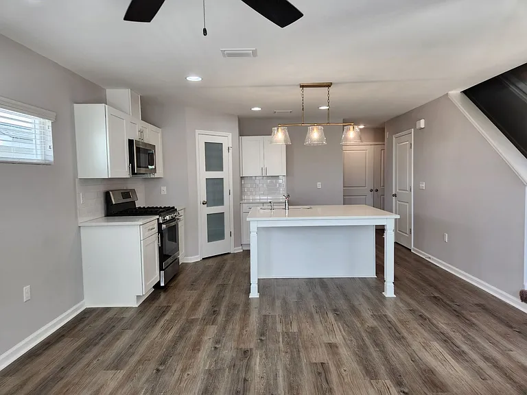 3607 Meadow Vista Ln — Photo 3