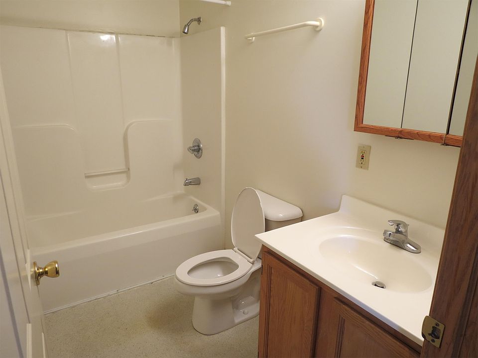 606-1-2-west-elm-street-1-606-1-2-w-elm-st-urbana-il-zillow