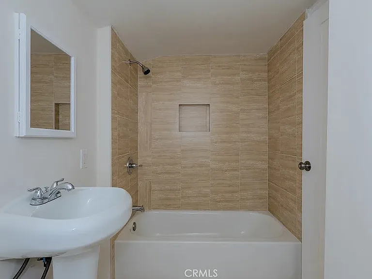 818 E Stearns Ave #1/2 — Photo 19