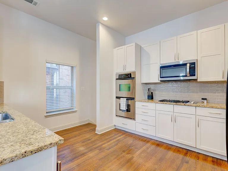 Alto Highland Park — Photo 25