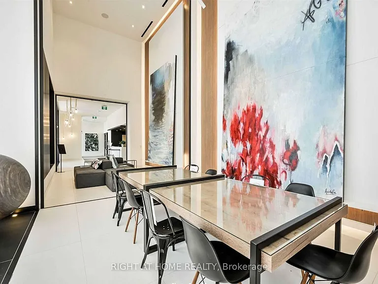20 Richardson St #404 — Photo 32