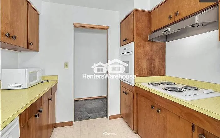 5019 44th Ave NE — Photo 6