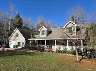 325 Foster Creek Dr, Marquette, MI 49855
