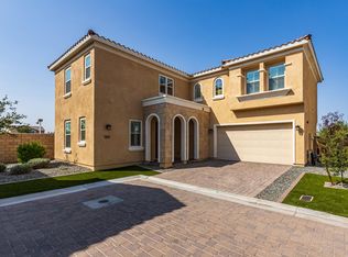9739 E Kinetic Dr, Mesa, AZ 85212