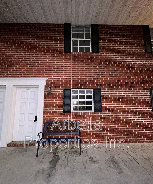 1st image of 499 Nicholas St SE APT A3