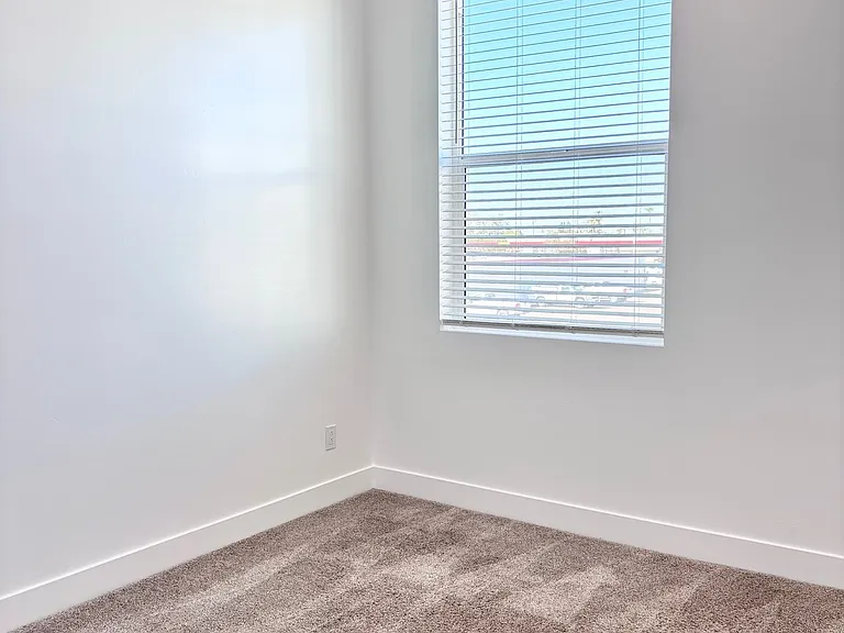 4020 N 12th St #4 — Photo 49
