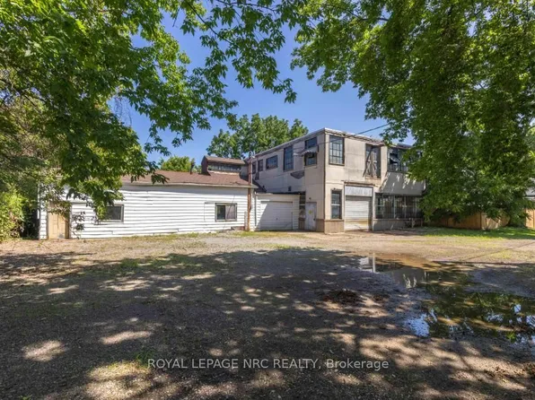 35 McGhie St, Saint Catharines, ON L2R 5A9